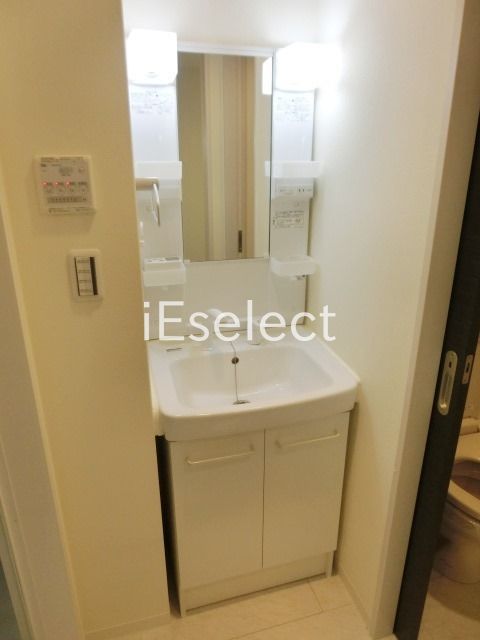 洗面設備　便利な独立洗面台