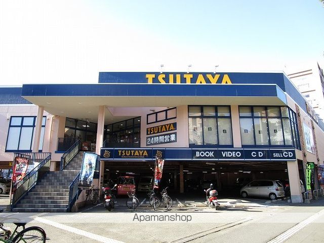 レンタルビデオ　ＴＳＵＴＡＹＡ　甲南通店（レンタルビデオ）まで335m