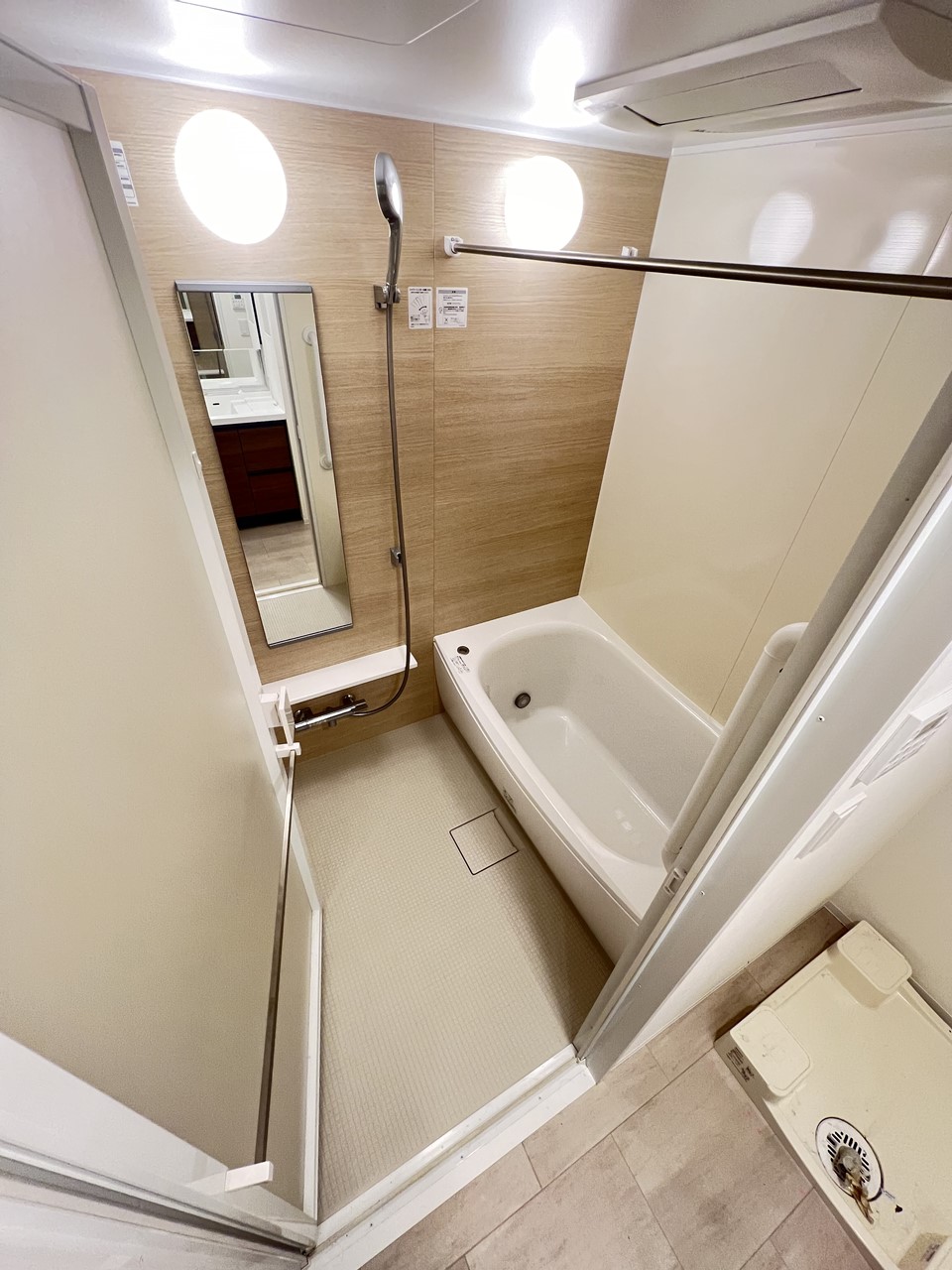 バス・シャワールーム　※同物件、別部屋の写真です。