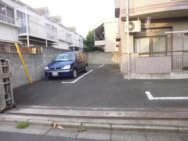 駐車場　★お問い合わせはタウンハウジングまで★