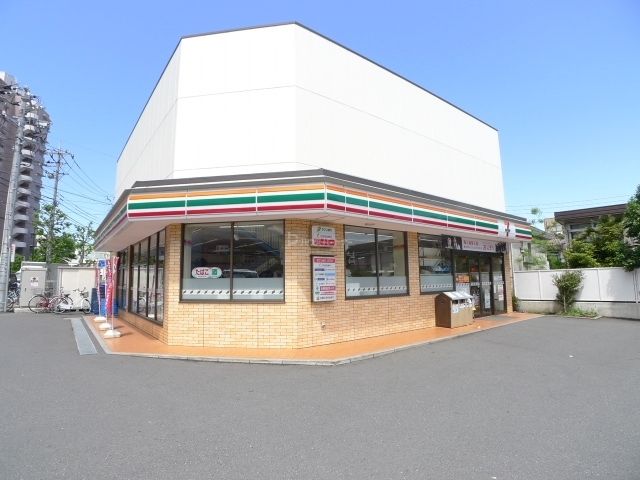 コンビニ　セブンイレブン足立千住曙町店（コンビニ）まで230m