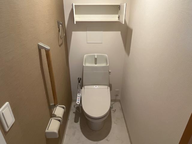 トイレ　トイレ