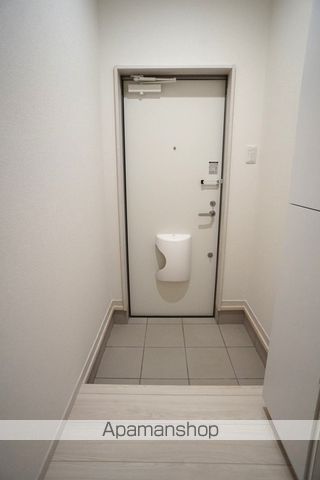 LOTUS大谷の玄関写真
