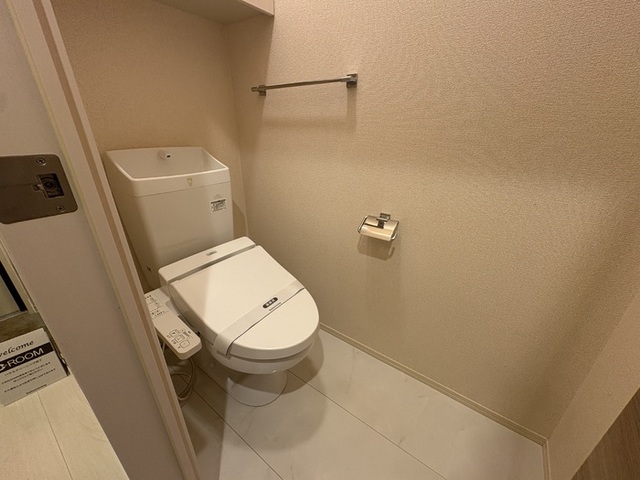 トイレ　温水洗浄暖房便座