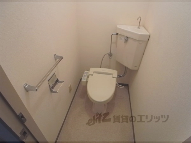 トイレ　便座温め機能付き