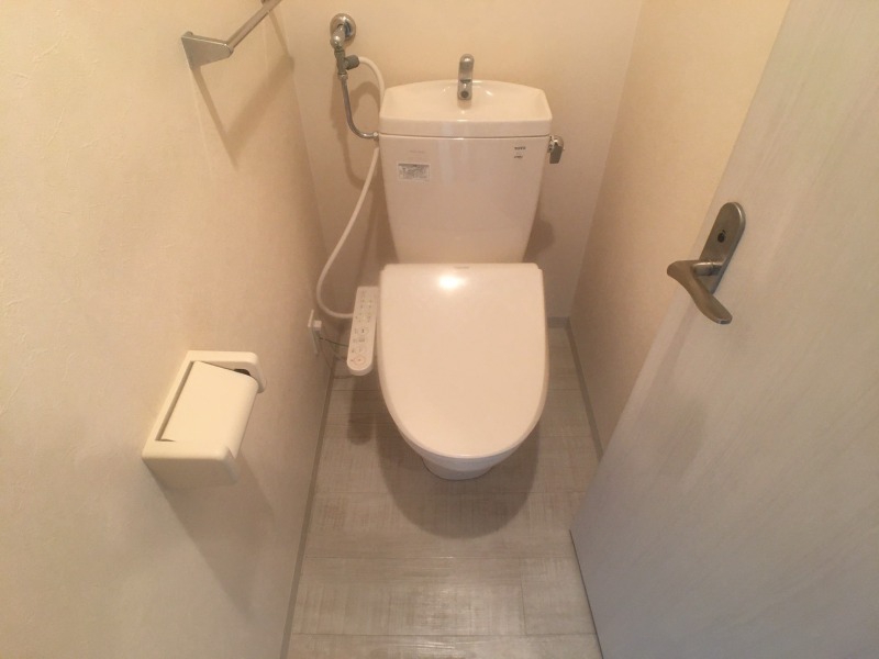 トイレ　こちらはトイレです。清潔感があり、安心して使用できます。
