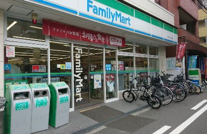 コンビニ　ファミリーマート 島之内二丁目店（コンビニ）まで61m