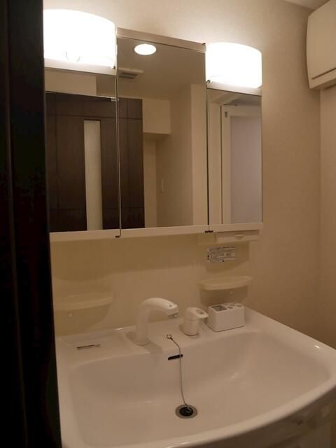 洗面設備　別部屋参考写真