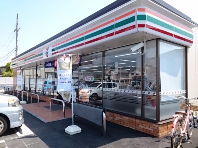 コンビニ　セブンイレブン松山今在家店様（コンビニ）まで450m