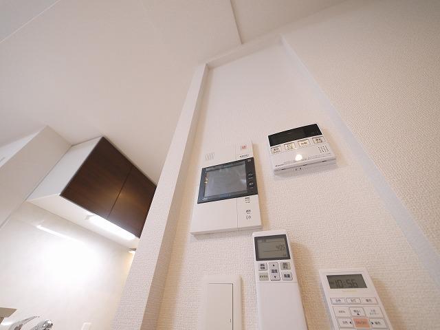 エントランス　キレイな共有スペース。