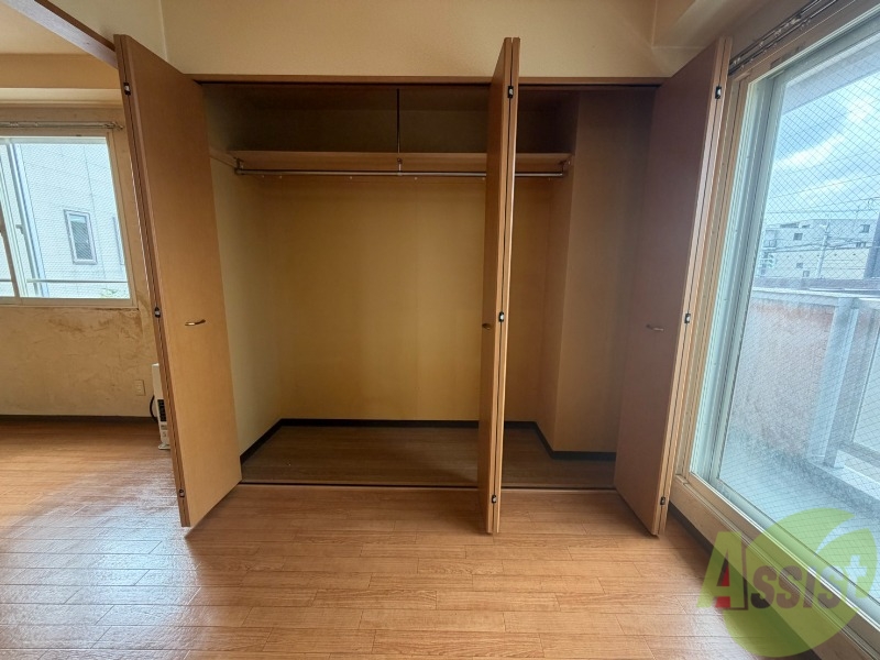 収納　寝室の収納です。部屋がすっきり片付きます。