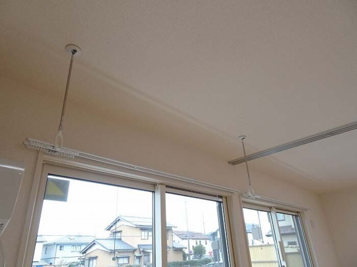 その他設備　室内物干し