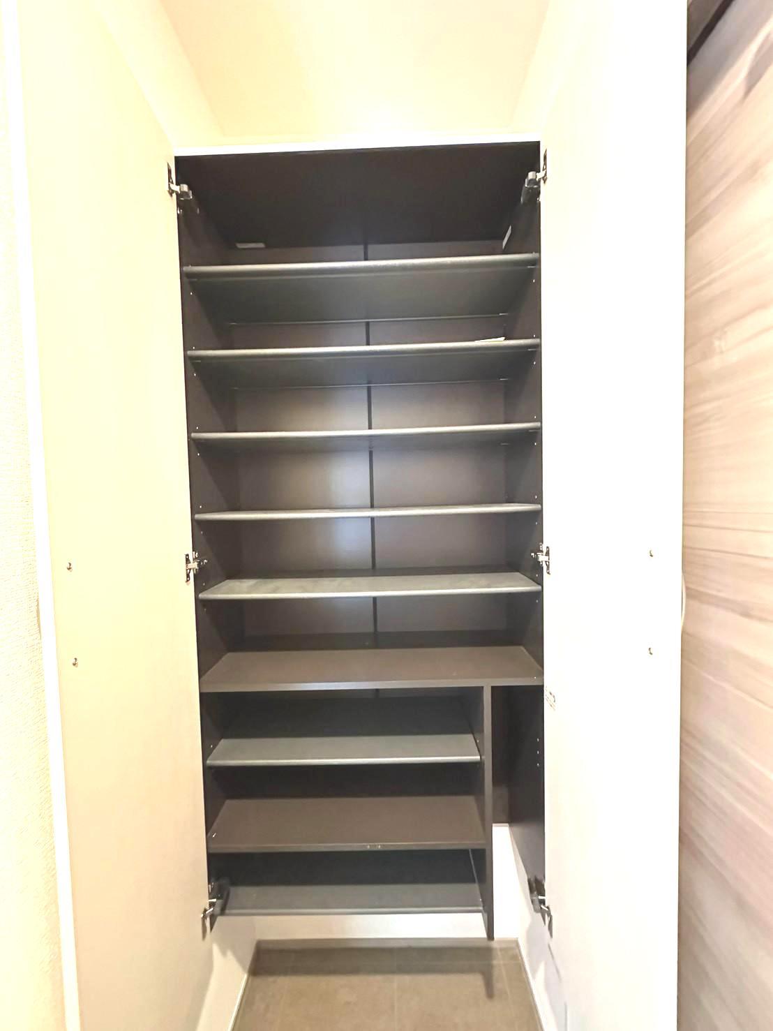 エントランス　シューズbox