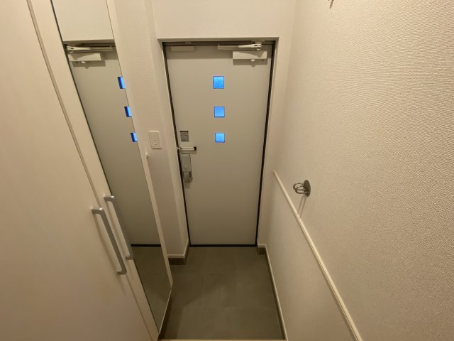 阪急伊丹線 伊丹駅 徒歩24分 2階建 築1年の玄関写真