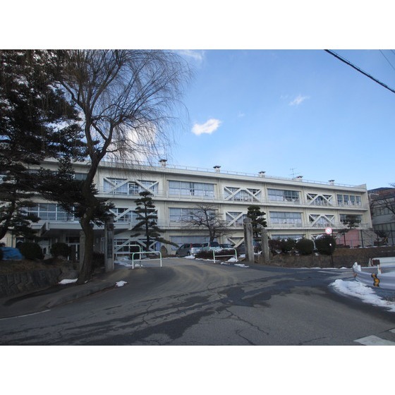 小学校　飯田市立上郷小学校（小学校）まで1319m