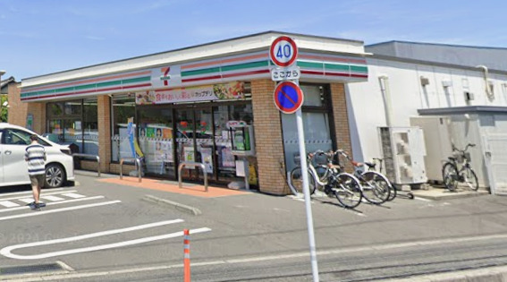 コンビニ　セブンイレブン 浦和内谷4丁目店（コンビニ）まで724m