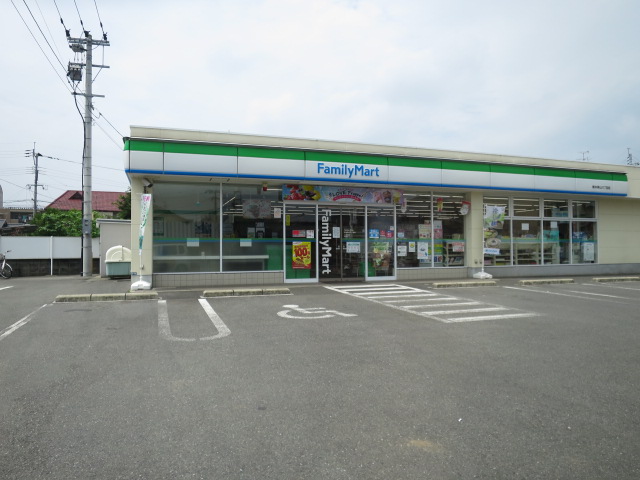 コンビニ　ファミリーマート 熊本尾ノ上4丁目店（コンビニ）まで56m