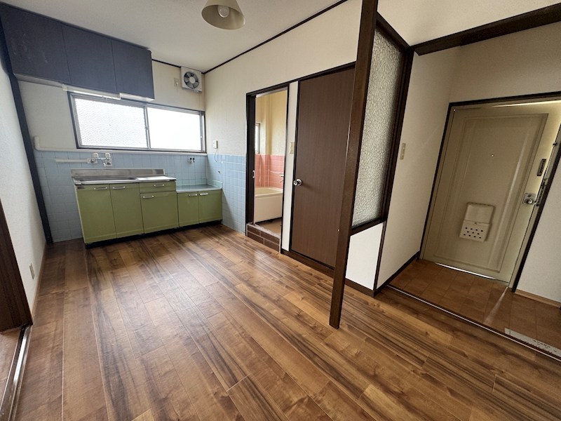 ＪＲ山陽本線 垂水駅 徒歩1分 4階建 築54年の居間写真