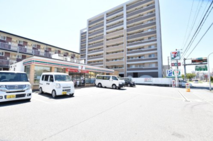 コンビニ　セブンイレブン 堺浜寺石津町中店（コンビニ）まで478m