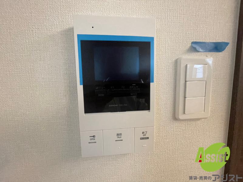 セキュリティ　ＴＶモニター付インターホンです。来客者の顔が見えるので安心！