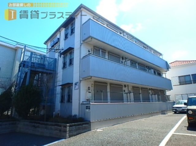 建物外観　２つの駅を利用できちゃいます