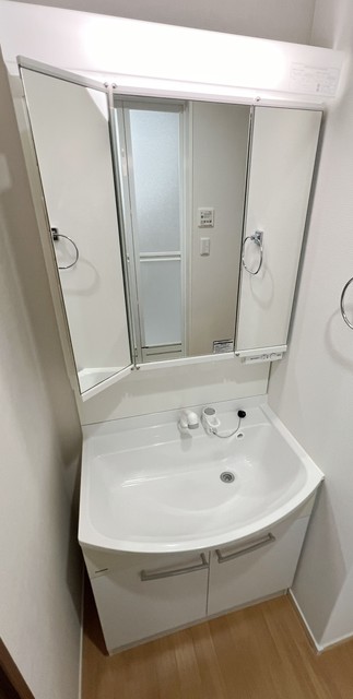 洗面設備　同仕様