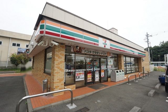 コンビニ　セブンイレブン横浜葛が谷店（コンビニ）まで837m