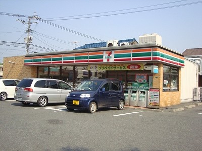 コンビニ　セブンイレブン 八幡則松6丁目店（コンビニ）まで425m