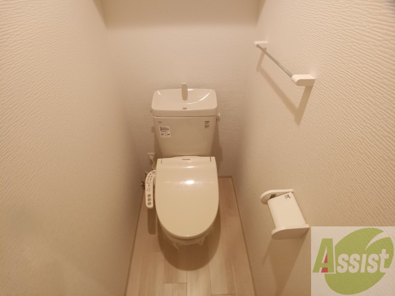 トイレ　トイレです。ウォシュレット付を探している方、おすすめです。