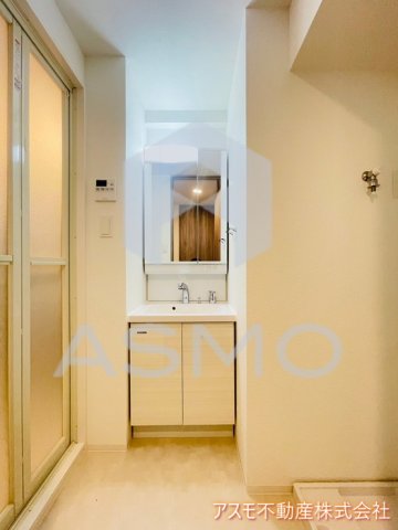 洗面設備　同マンション別部屋参考写真