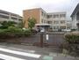 小学校　東部小学校（小学校）まで667m