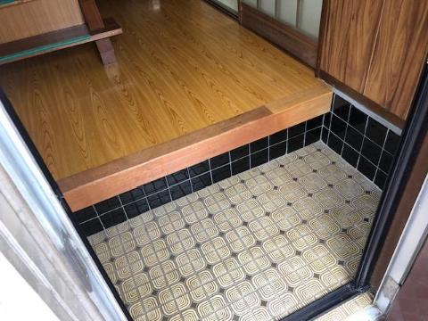 市貝町住宅1の玄関写真
