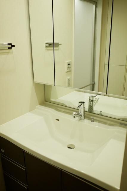 洗面設備　写真は同タイプ住居です