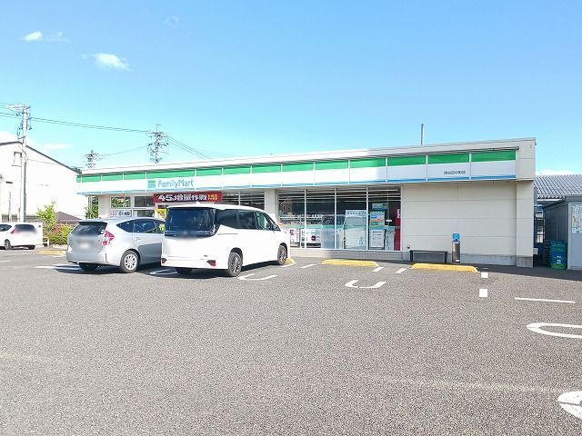 コンビニ　ファミリーマート　岡谷田中町店（コンビニ）まで800m