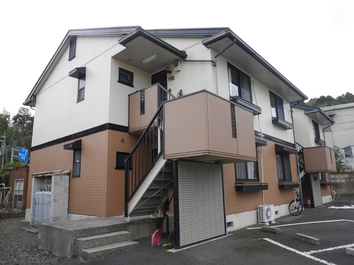 建物外観　人気のリノベーション物件です！