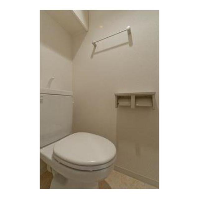 トイレ　※写真は同タイプ住戸です。