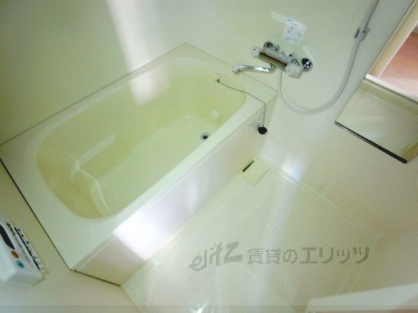 バス・シャワールーム　風呂