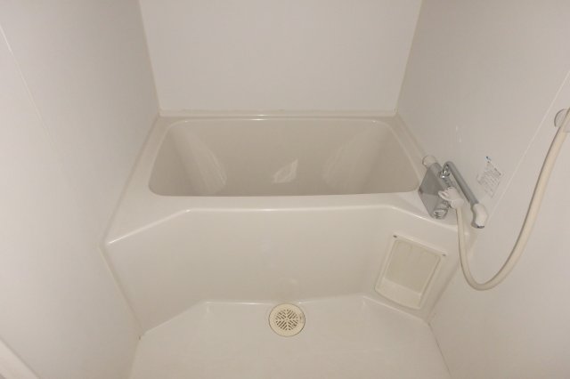 バス・シャワールーム　他のお部屋の参考写真となります。