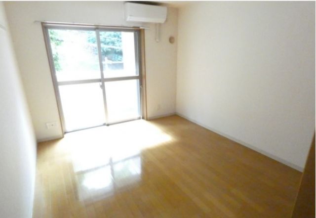 C‘s 33 TAMACENTERの居間写真