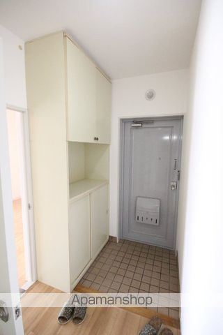 パールハイツ川西の玄関写真