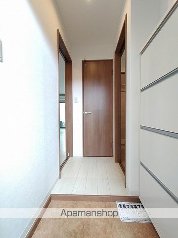 エルパシオン吹田泉町の玄関写真
