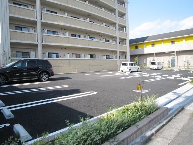 駐車場　☆敷地内駐車場☆