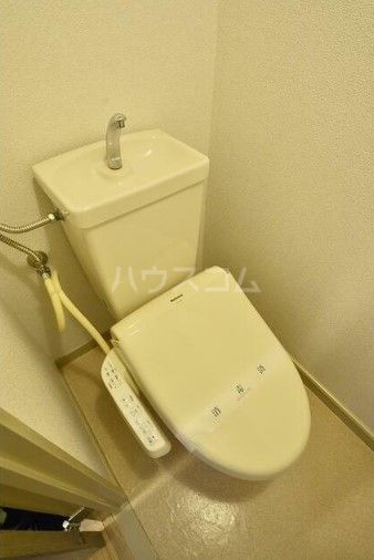 ビューラー145のトイレ写真