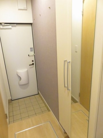 プレミアム22番館の玄関写真