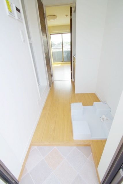 CASAR稲田堤の玄関写真