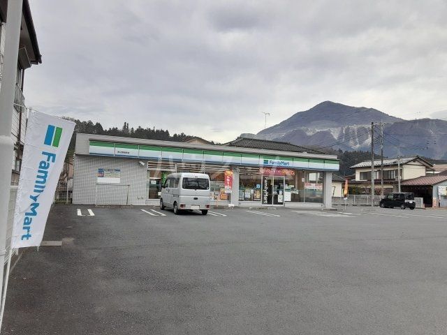 コンビニ　ファミリーマート 秩父野坂町店（コンビニ）まで2372m