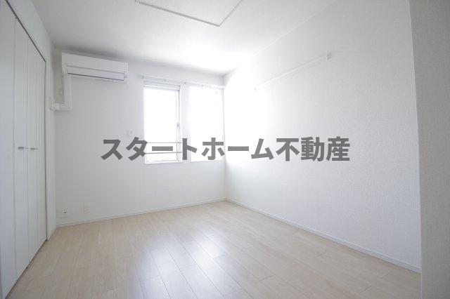 その他部屋・スペース　落ち着いて過ごせるお部屋なので、寝室にいかがでしょうか