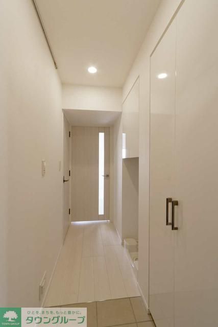玄関　※写真は同タイプ住戸です。