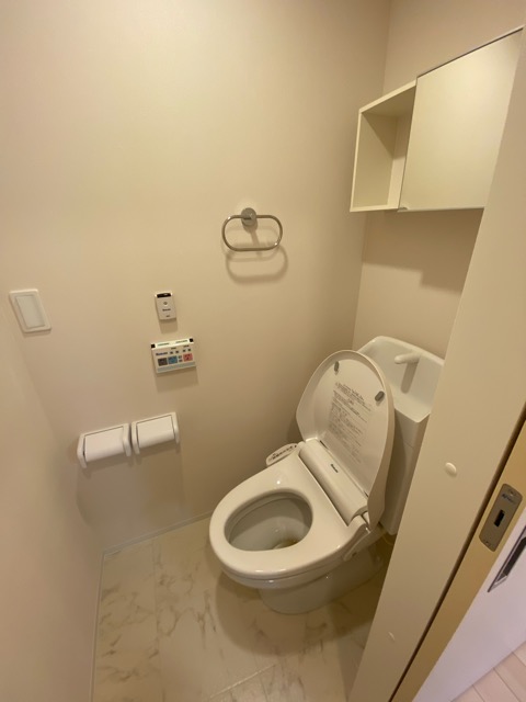 トイレ　コンパクトで使いやすいトイレです♪