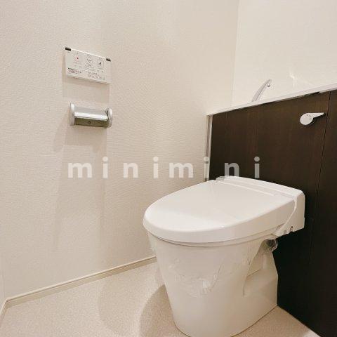 熊本市電健軍線 健軍町駅 徒歩61分 4階建 築6年のトイレ写真